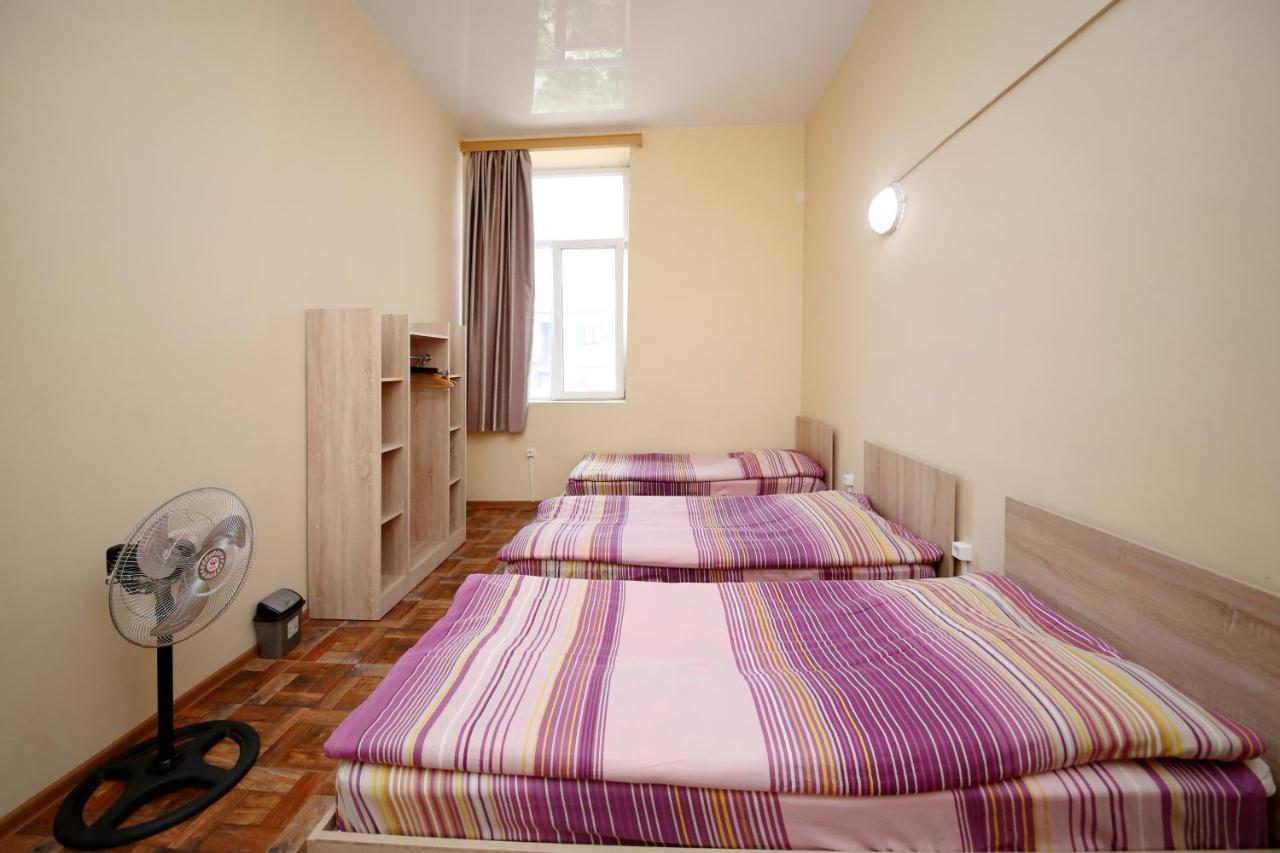 Hostel Mandaria Κουτάισι Εξωτερικό φωτογραφία
